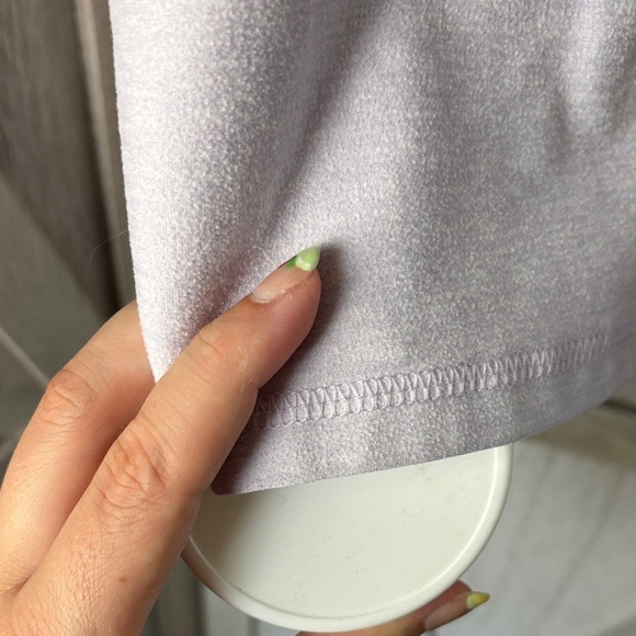 Light purple athletic crop Tank Top - Picture 3 of 7